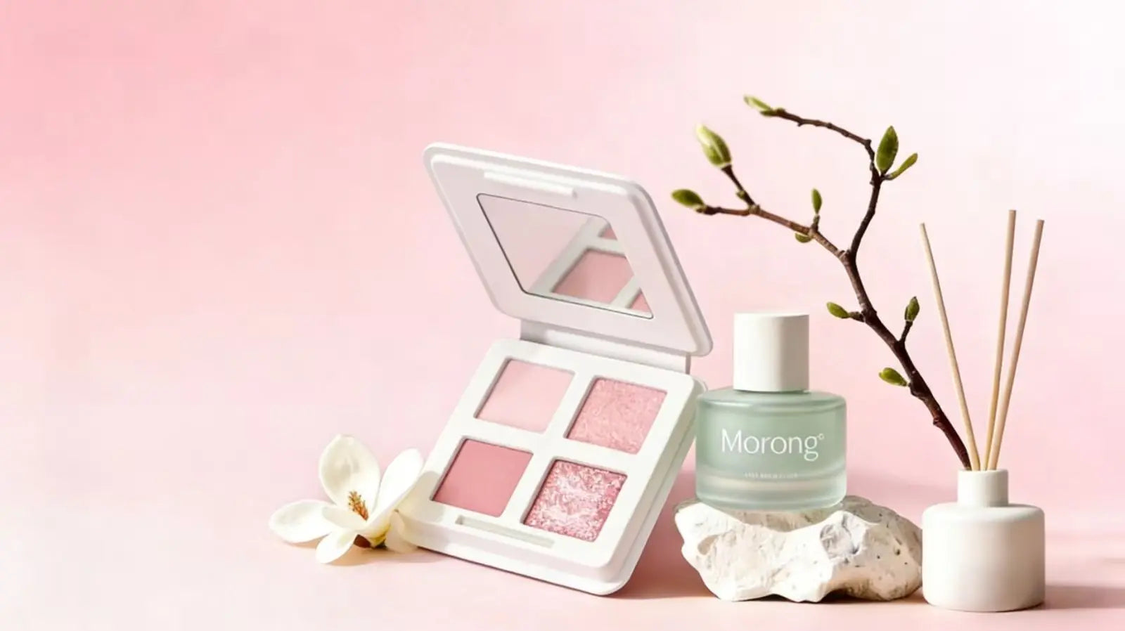 Morong white eco-friendly eyeshadow palette made from sugarcane fiber with embossed floral design, snap-lock lid